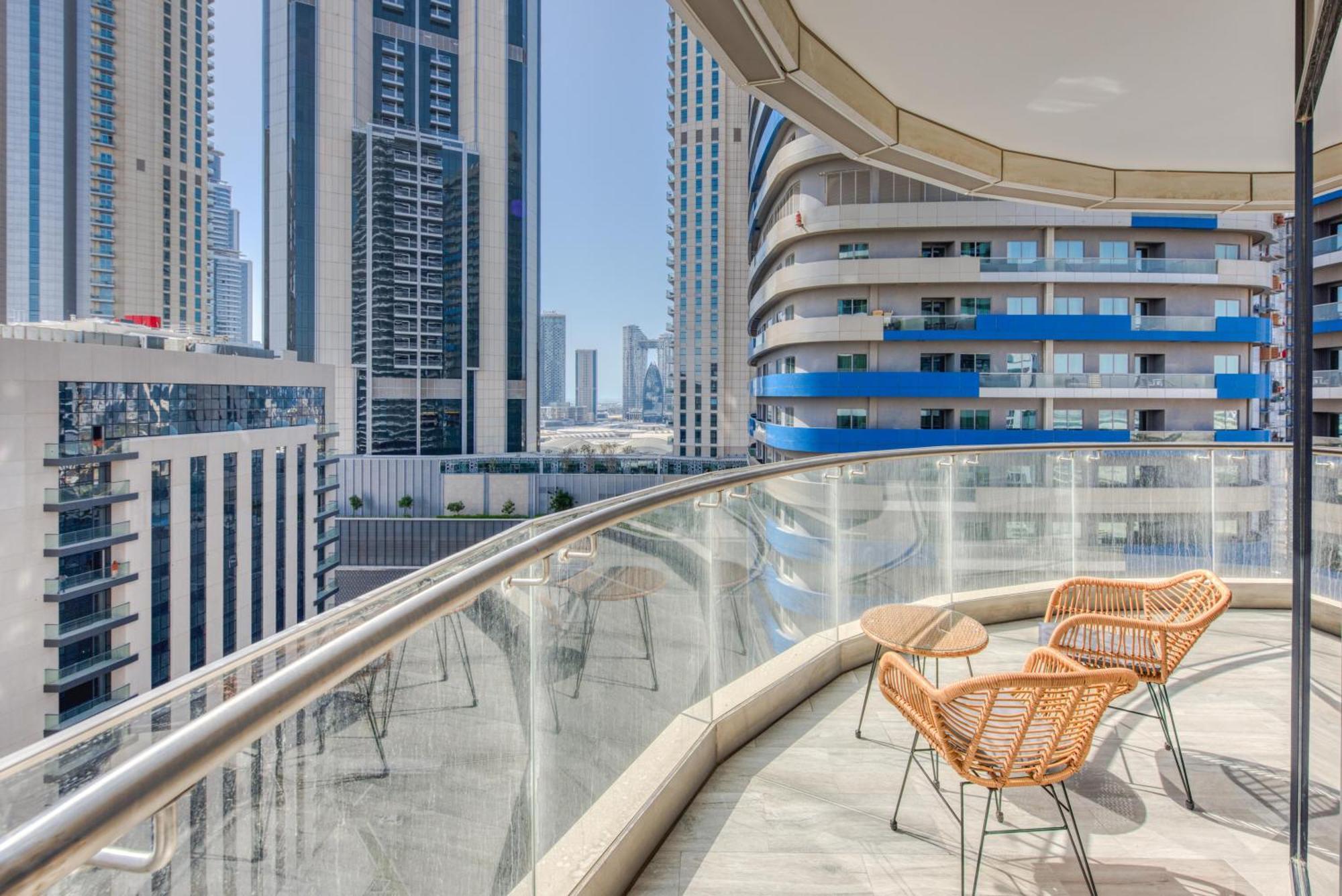 Rh- Downtown Delight, Chic 01br Near Mall & Burj Khalifa, Rp Heights *