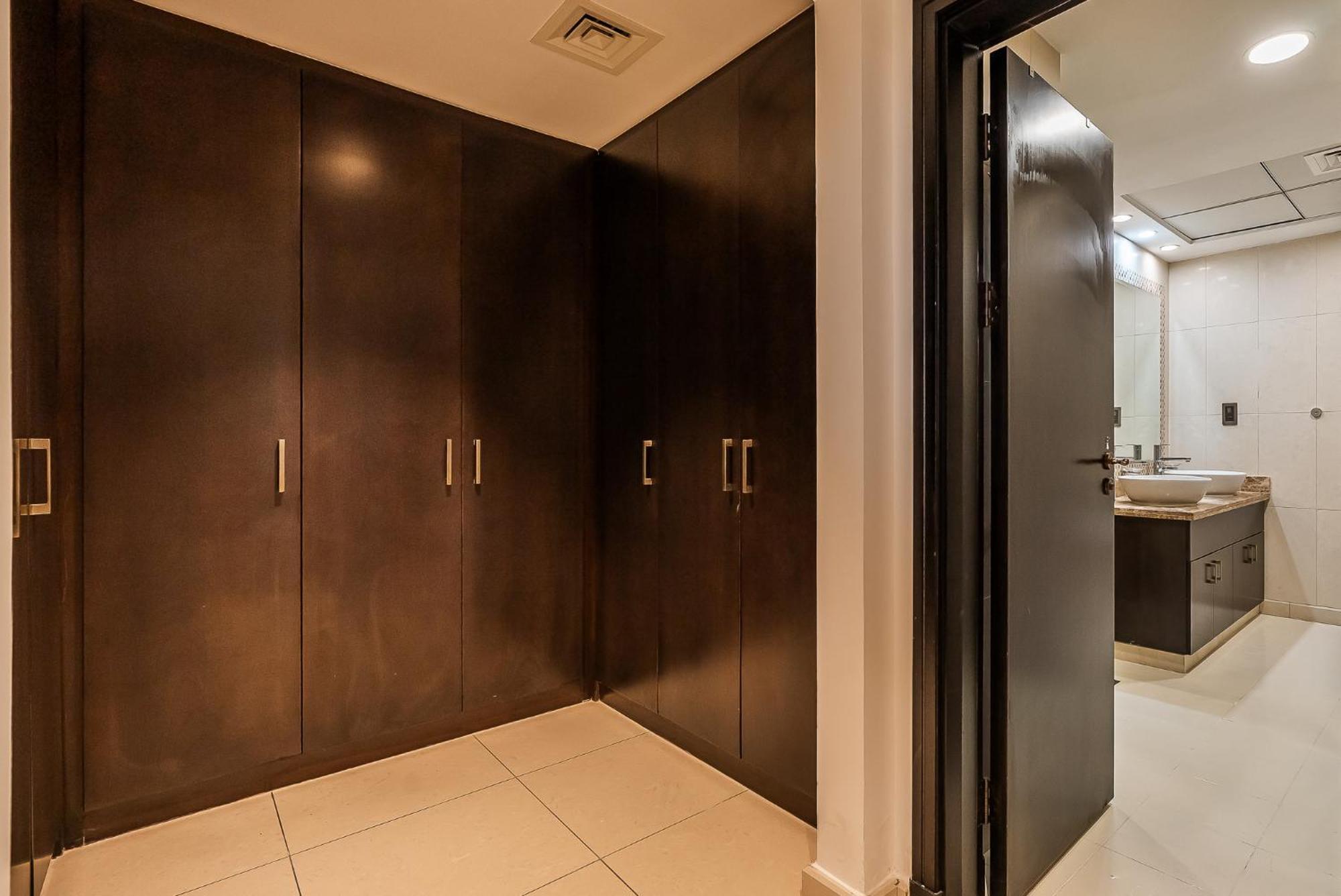 Balqis Residences I Spacious And Modern 4bdr I Palm Jumeirah Apartment *