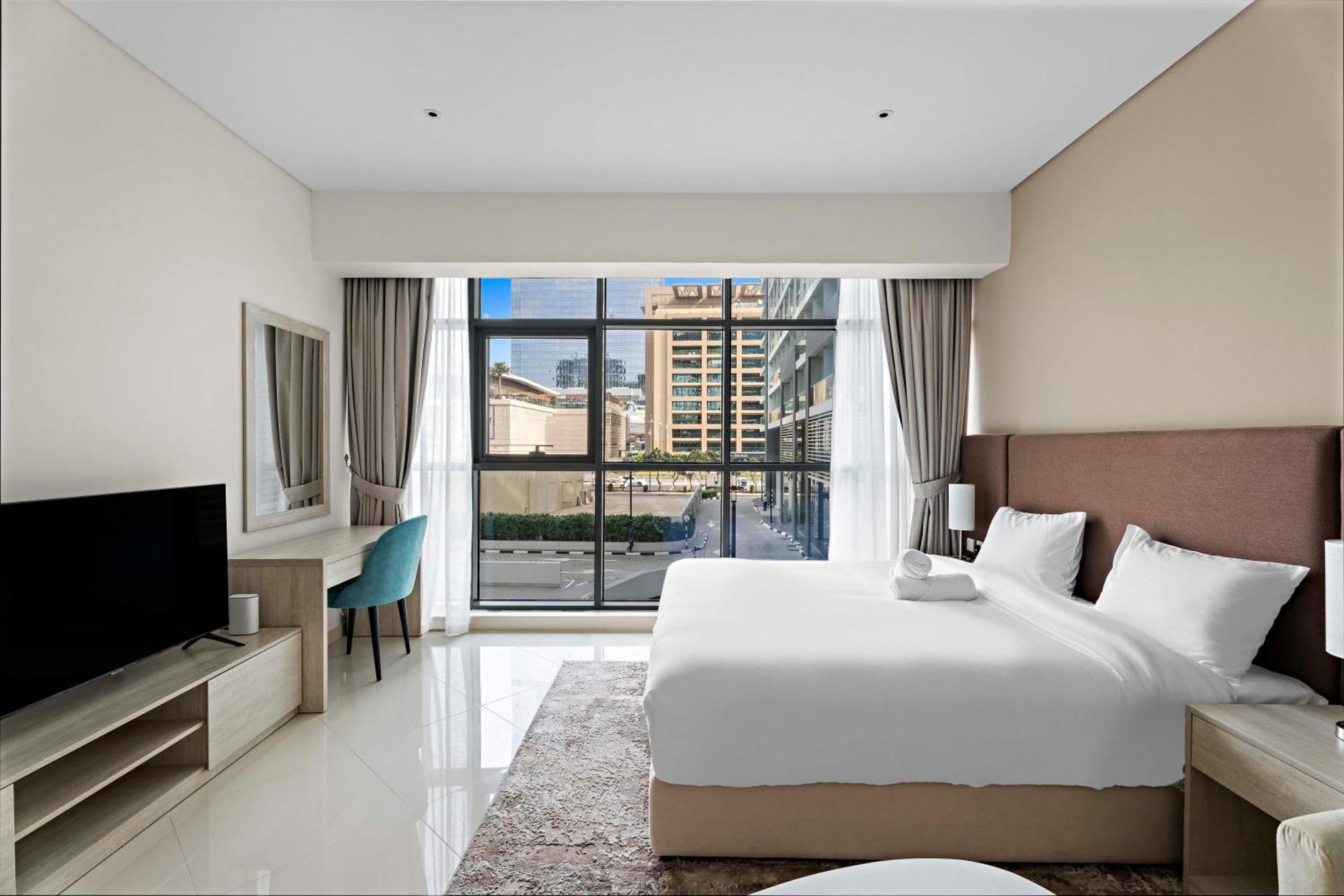 Palm Jumeirah With Rooftop Pool And View Apartment Dubai