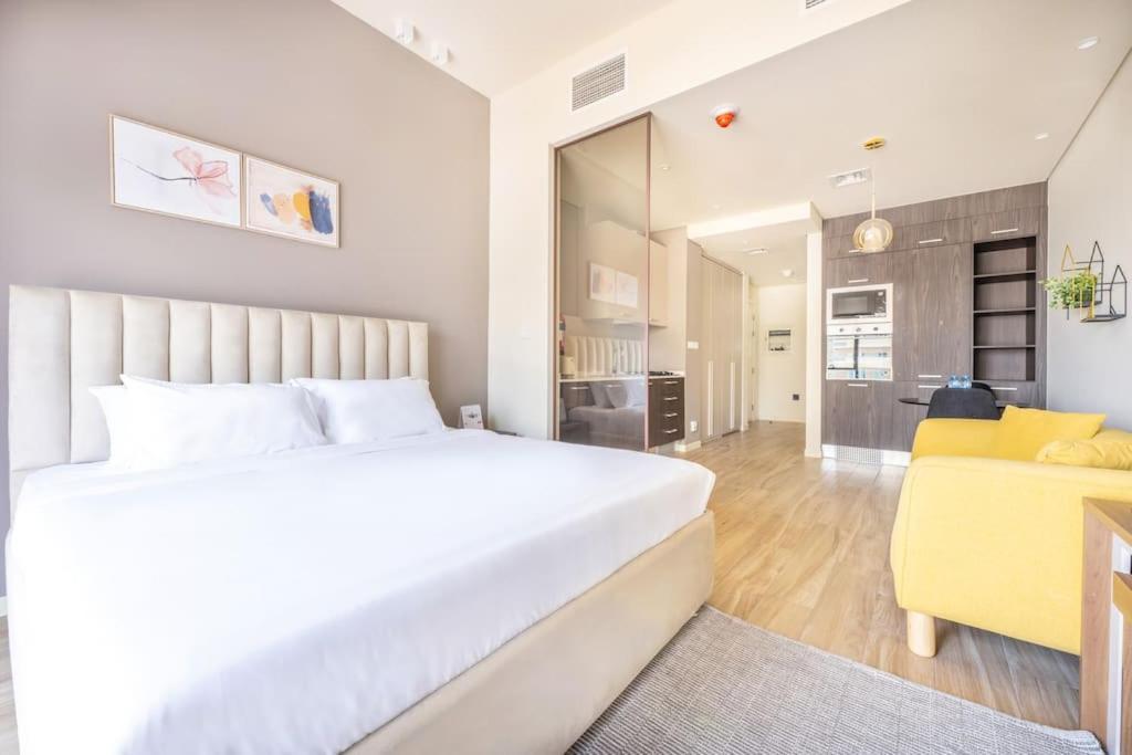 Apartment Exclusive In Park View Tower Jvc