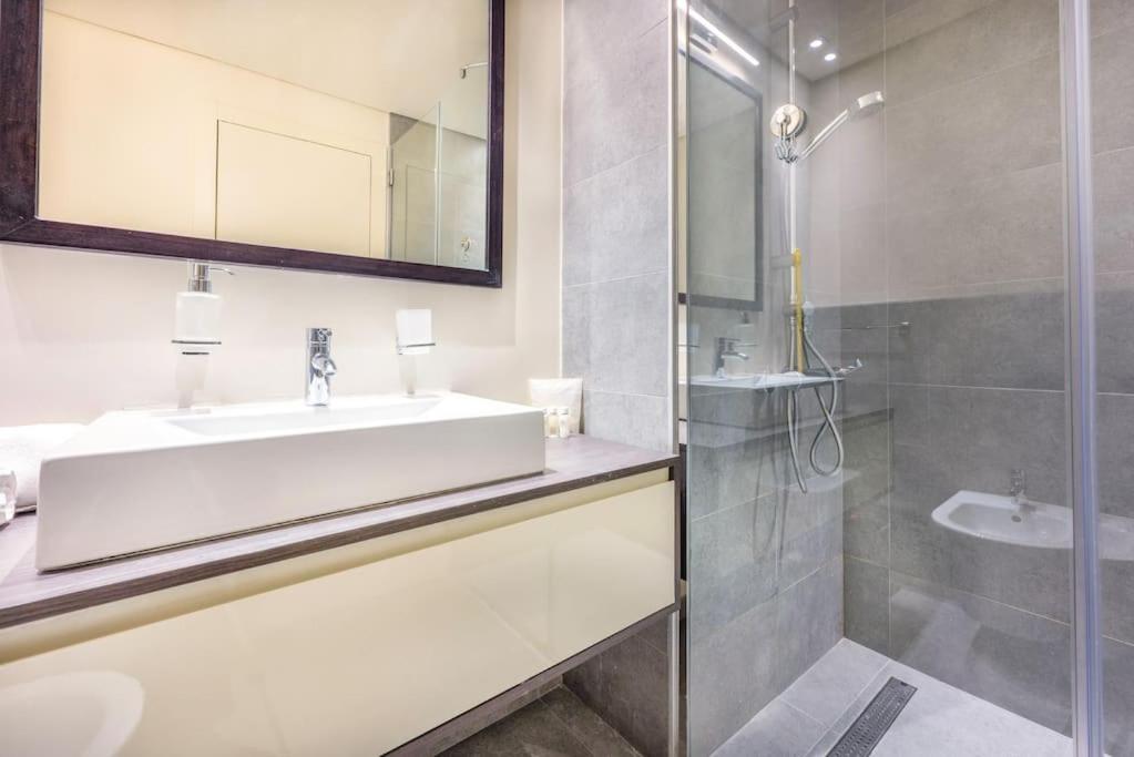Apartment Exclusive In Park View Tower Jvc Dubai