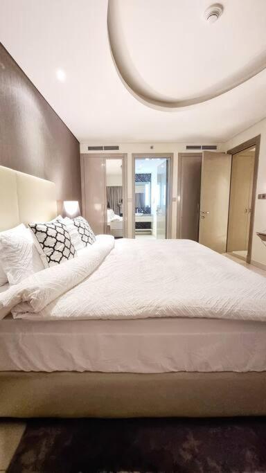 Apartment Gorgeous Paramount A682 *