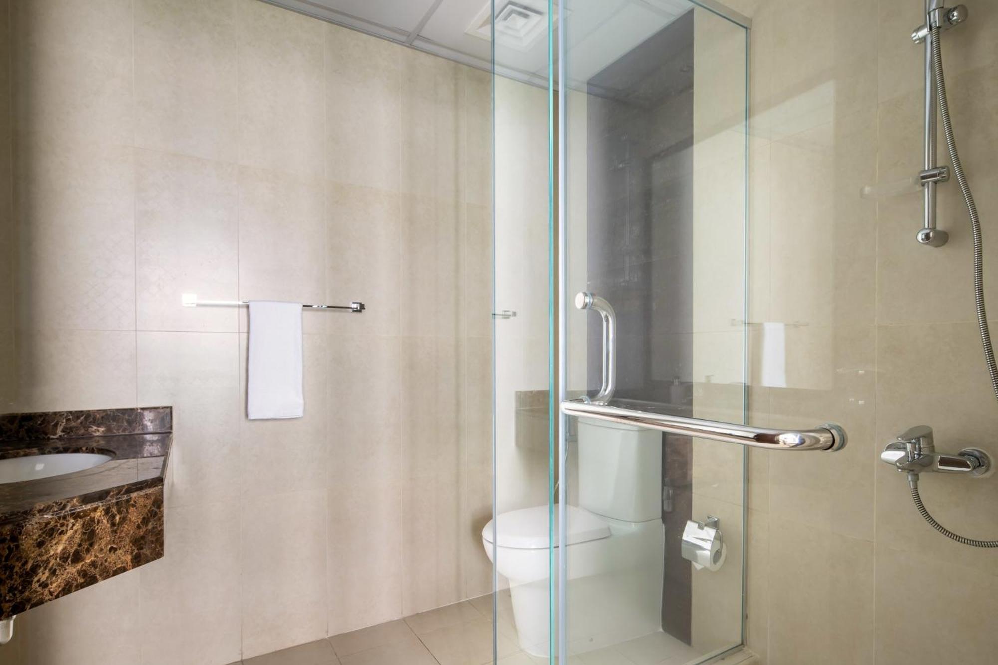 Frank Porter - Riah Towers Apartment