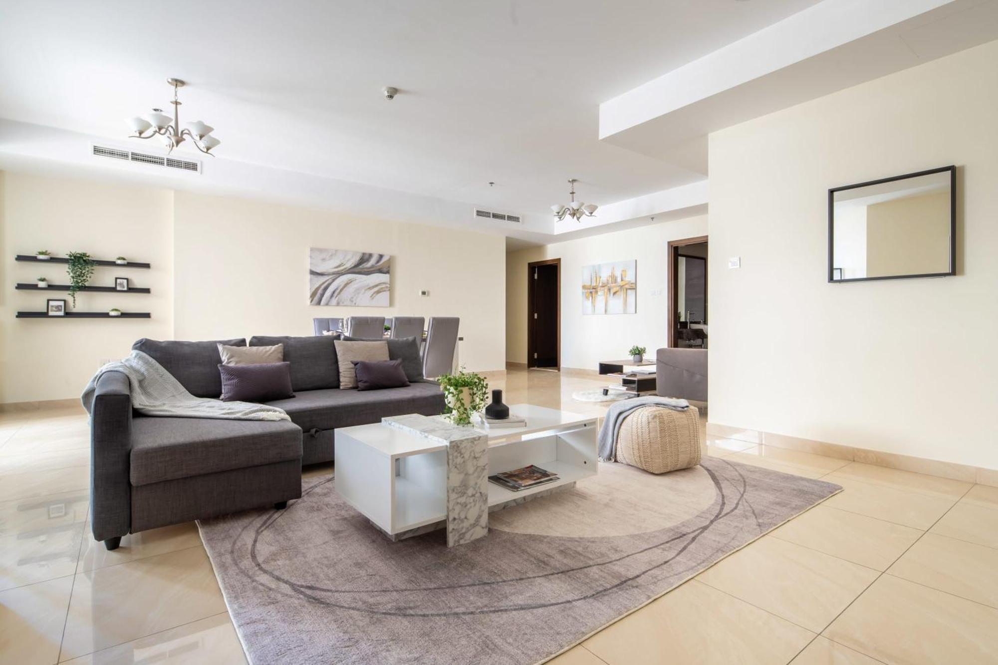 Apartment Frank Porter - Riah Towers