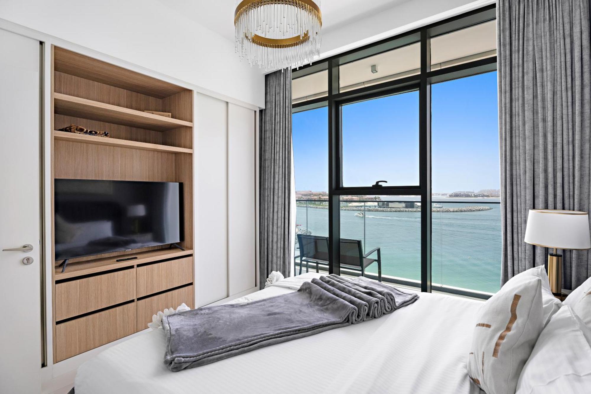Apartment Seaside Serenity: 1-br With Access