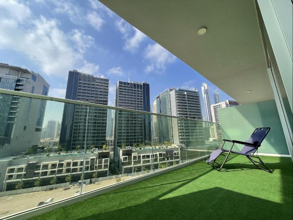 Apartment Reva Building, Step Away From Mall *