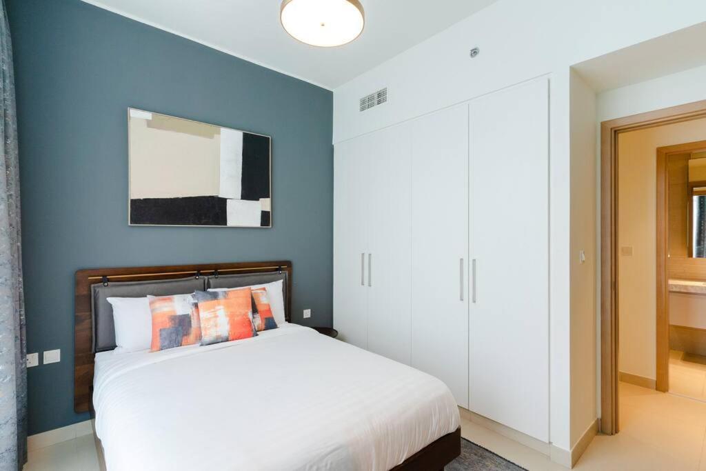 Stylish And Cozy L Park View L Next To Mall Apartment *
