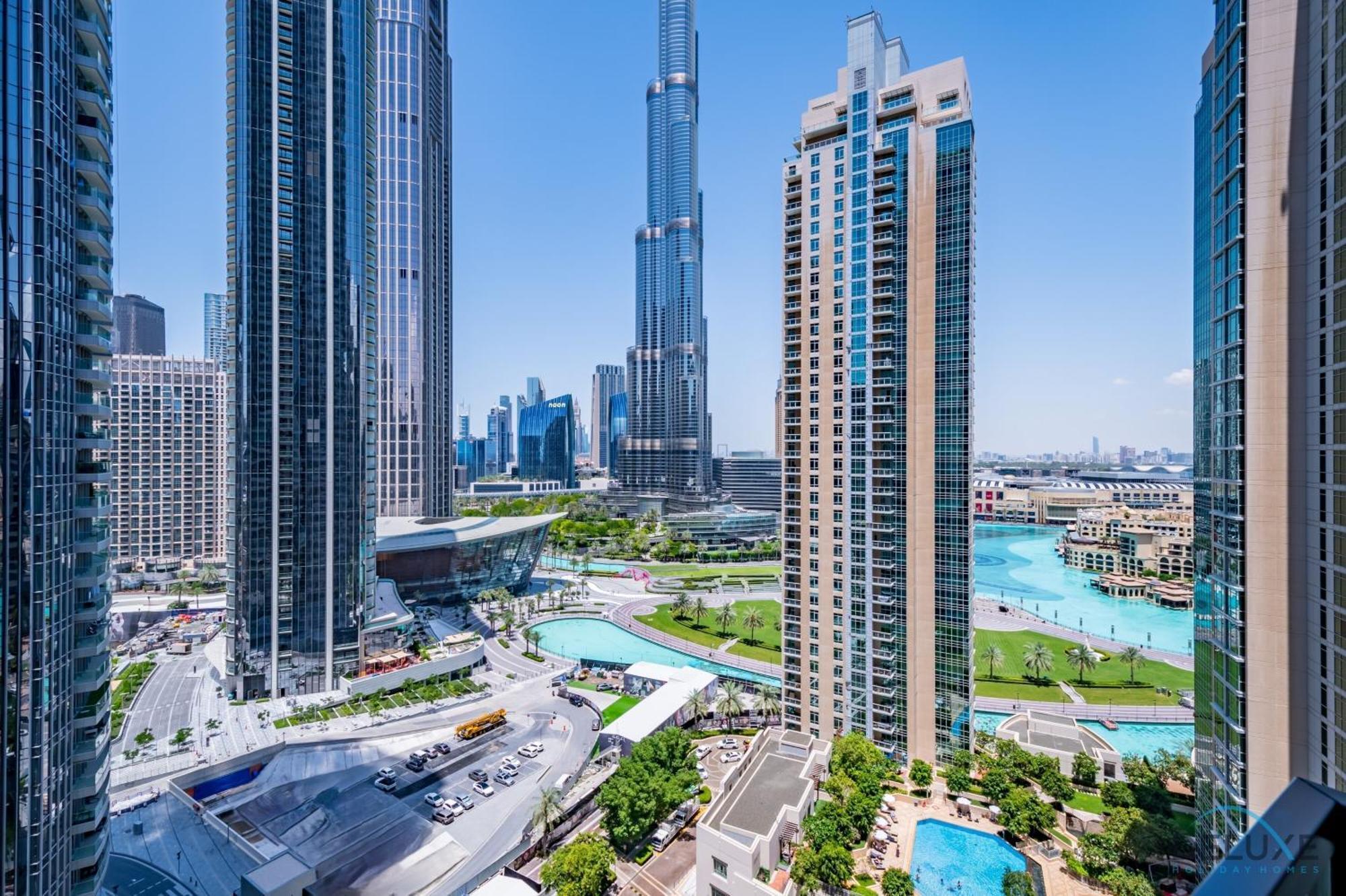 Majestic 3br With Assistant At Act One Act Two Tower 2 In Downtown By Deluxe Homes Dubai
