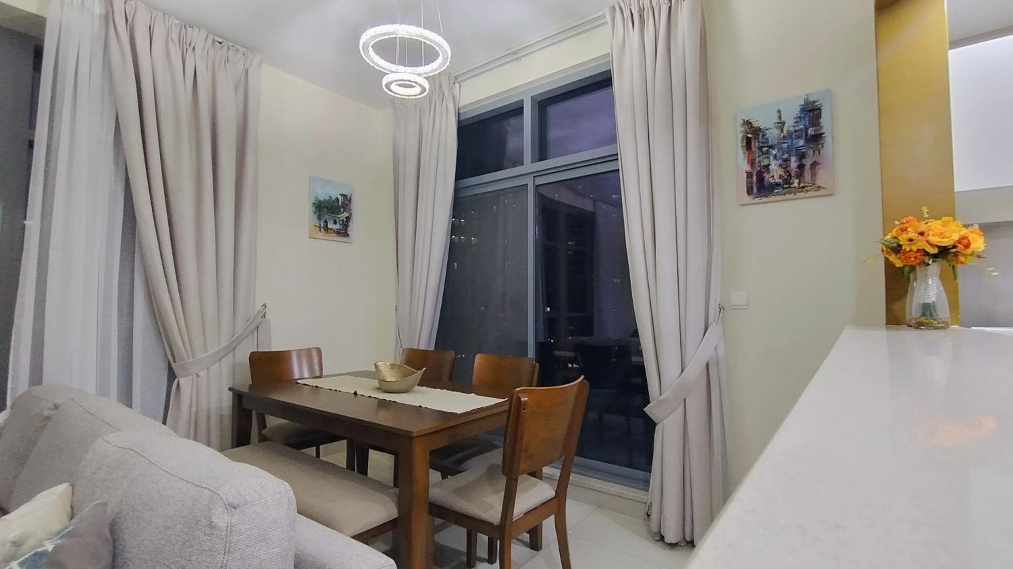 Claren Tower 2 By Golden Casa * Dubai