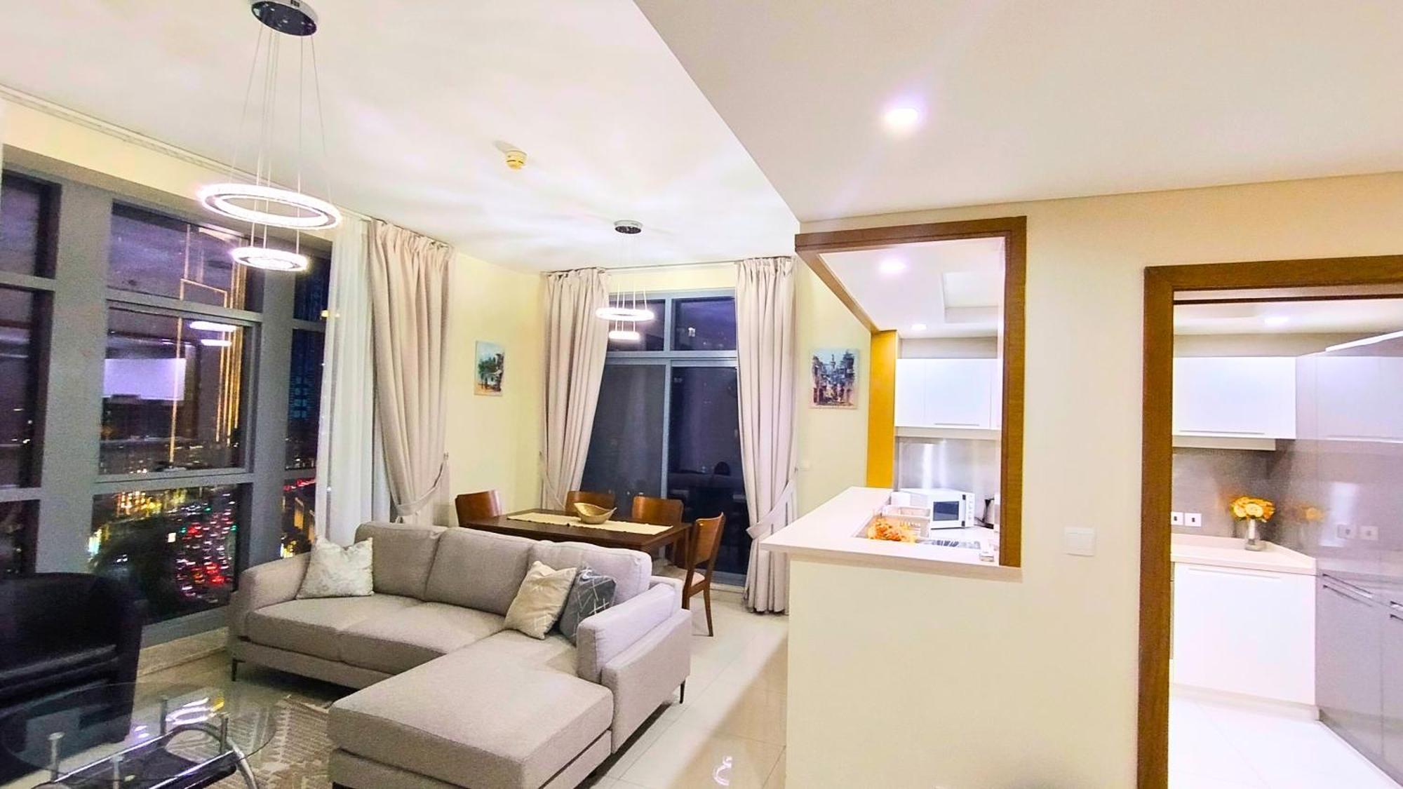 Claren Tower 2 By Golden Casa Apartment