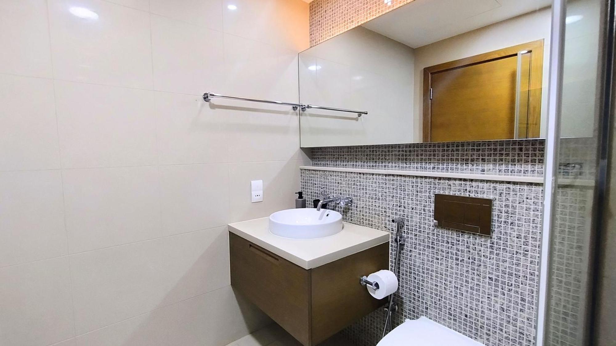Apartment Claren Tower 2 By Golden Casa