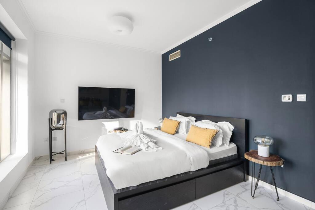 Apartment First Class Full Burj Khalifa View *