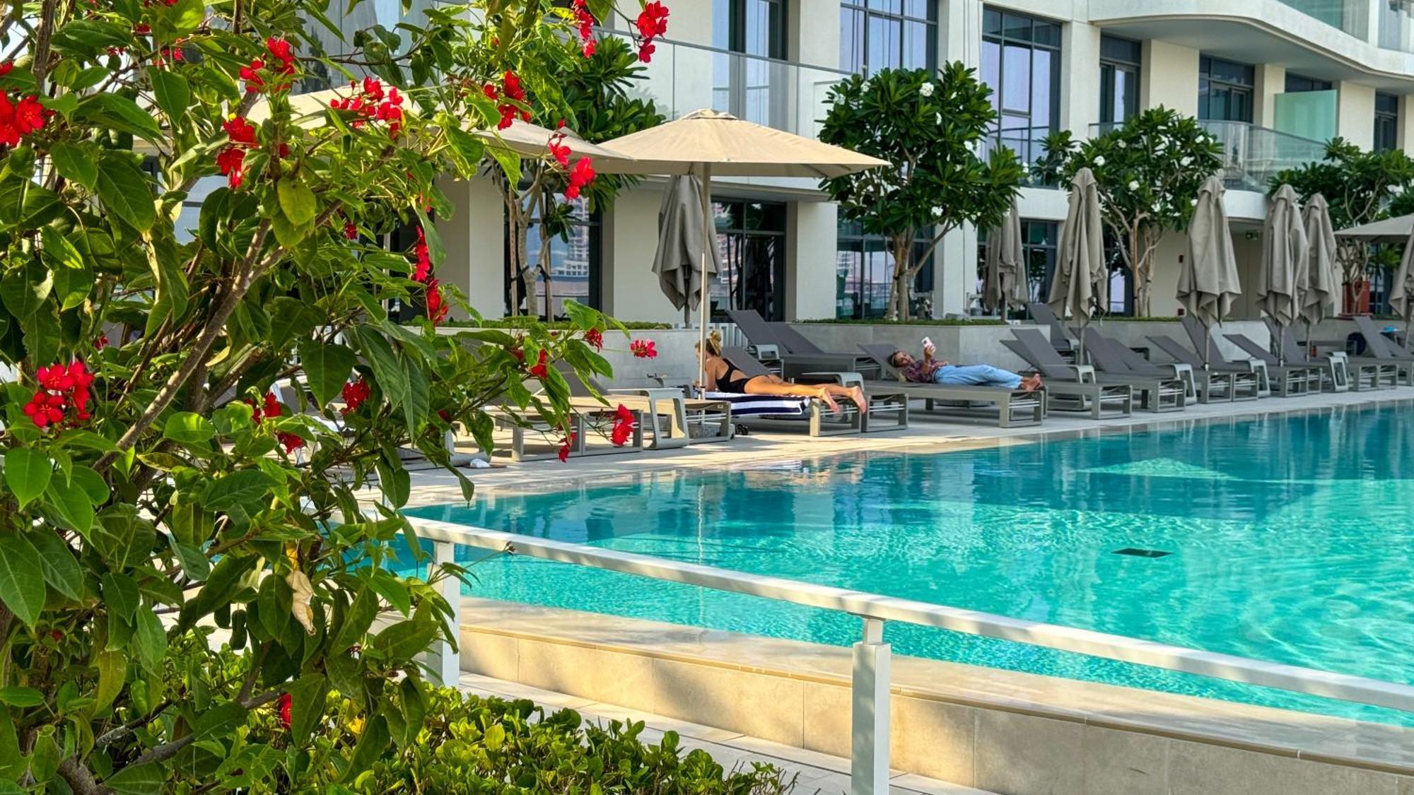 Beachfront 2-bdr, High Floor, Sea And Palm View, Access Apartment
