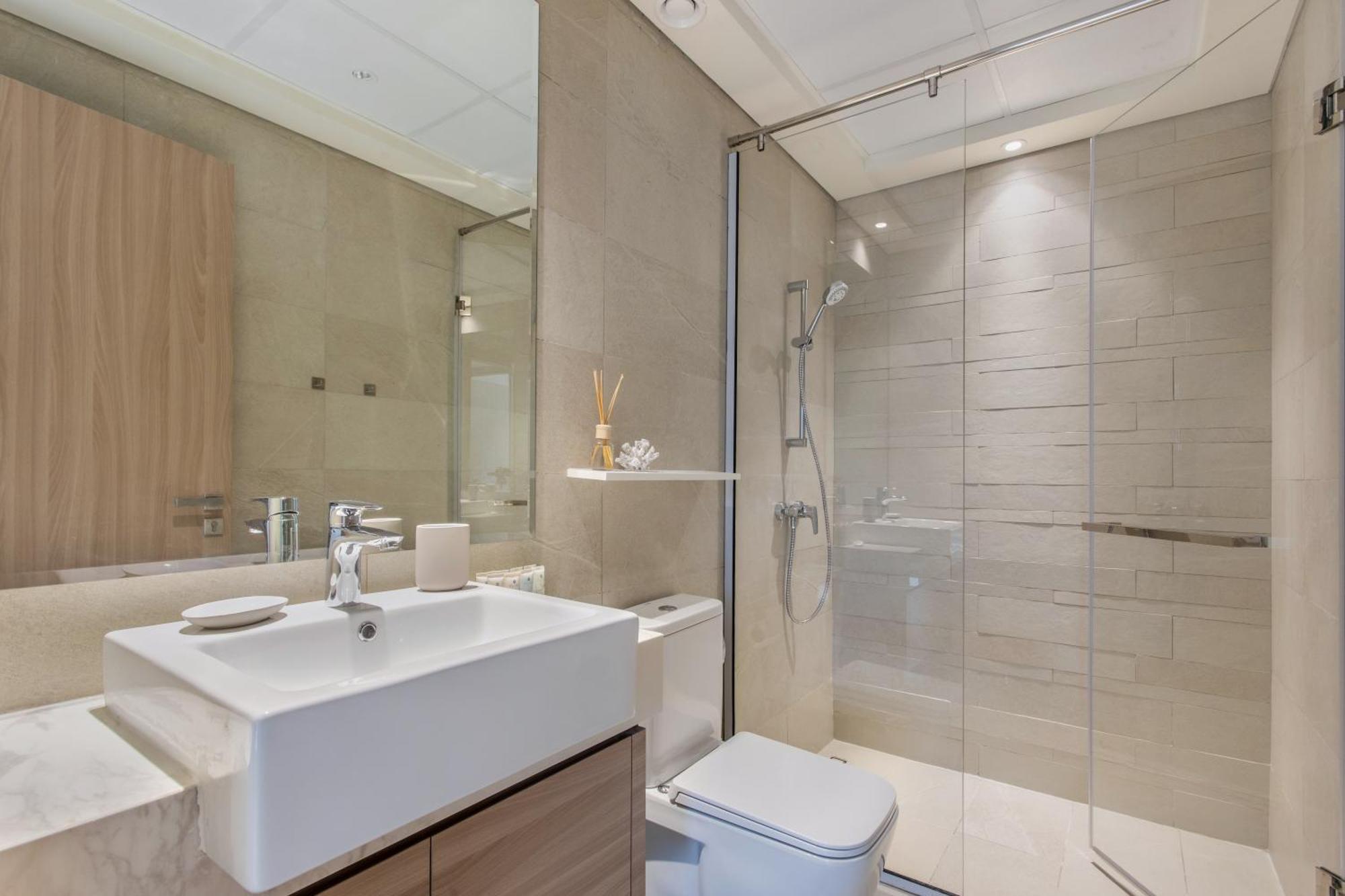 Apartment Elegant 1br Retreat In Azizi Riviera 36 Dubai