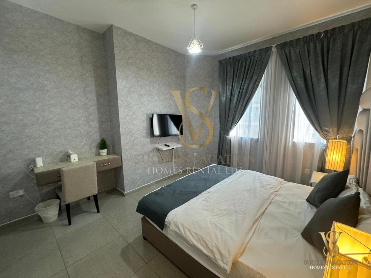 Success Luxury Apartment: Beachside Living With Daily Housekeeping Apartment *