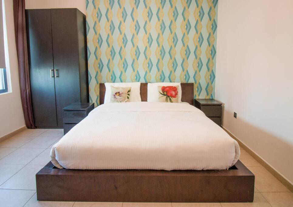 Apartment Ideal For Families Close To Amenities *