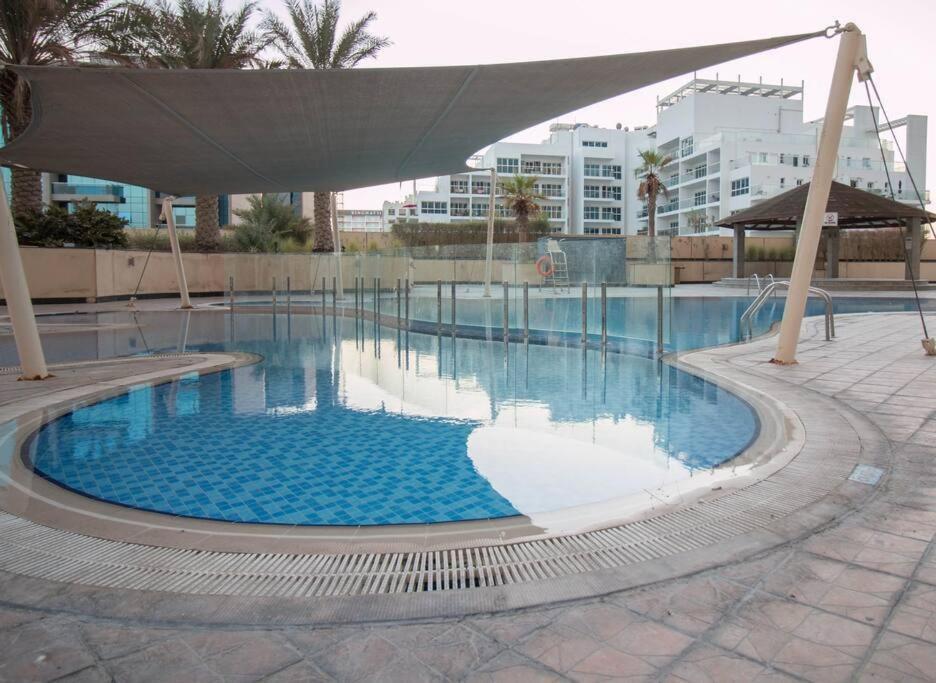 Ideal For Families Close To Amenities Apartment Dubai
