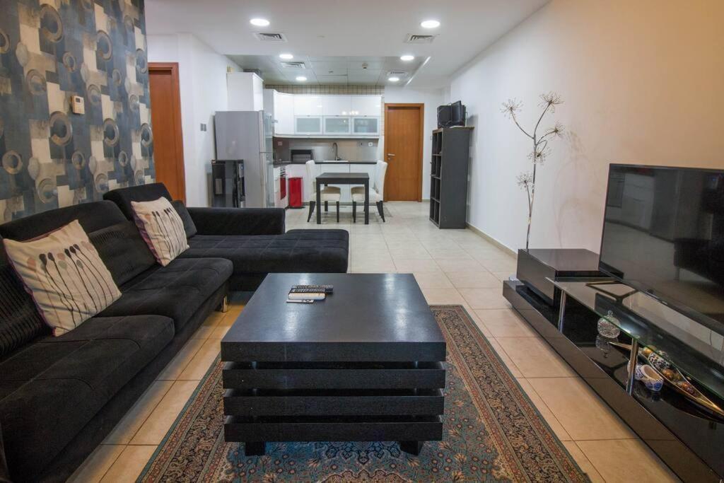 Apartment Ideal For Families Close To Amenities Dubai
