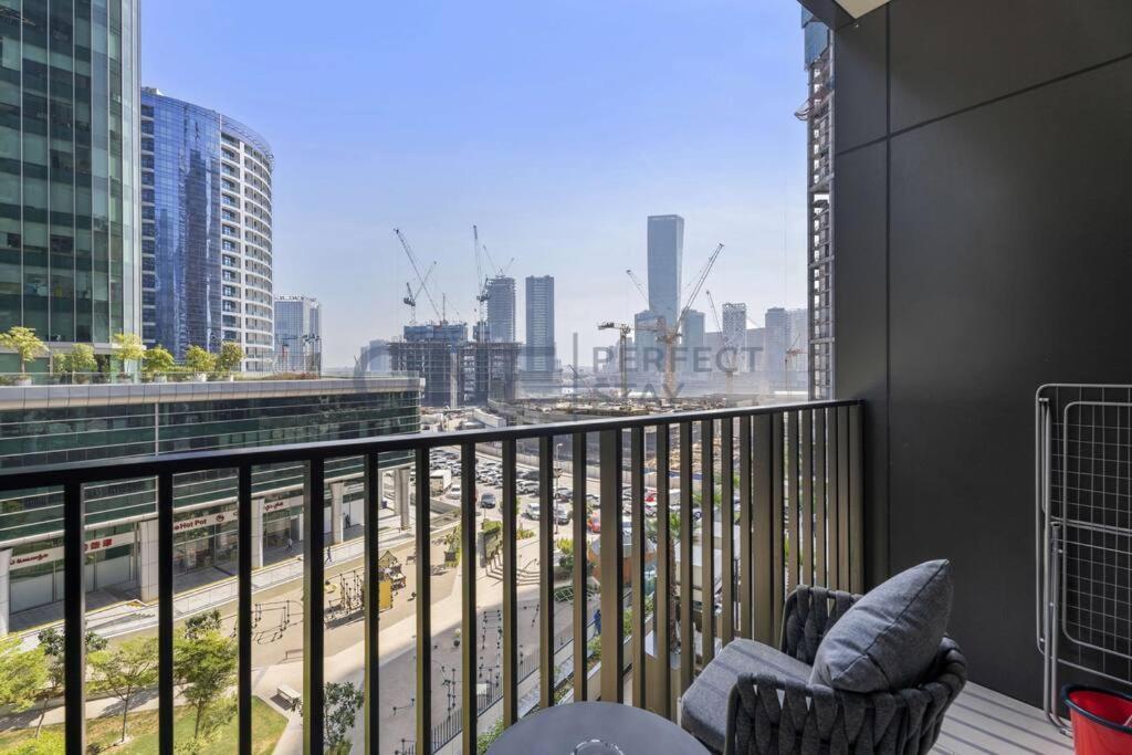 Apartment Chic In Business Bay With Pool And Gym *