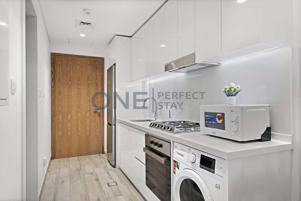 Luxury In Business Bay With Pool And Gym *