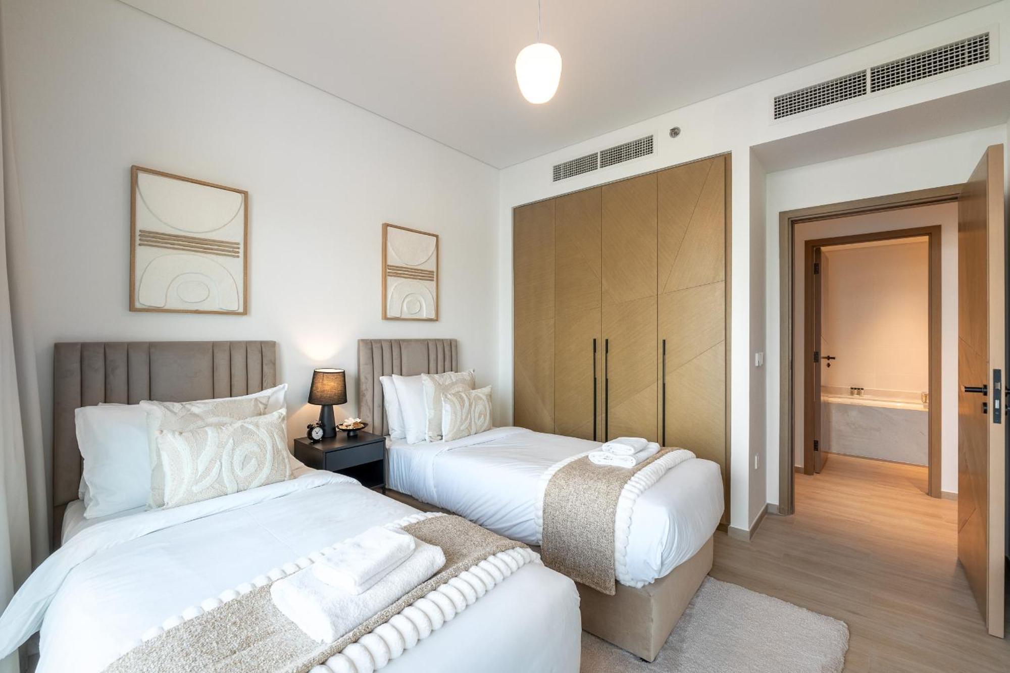 Palace Residence, Creek Harbour - Mint Apartment Dubai