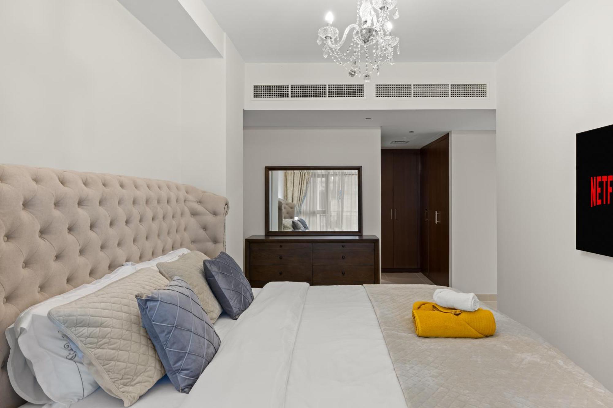 Apartment 2br In Downtown Dubai, Near Burj Khalifa