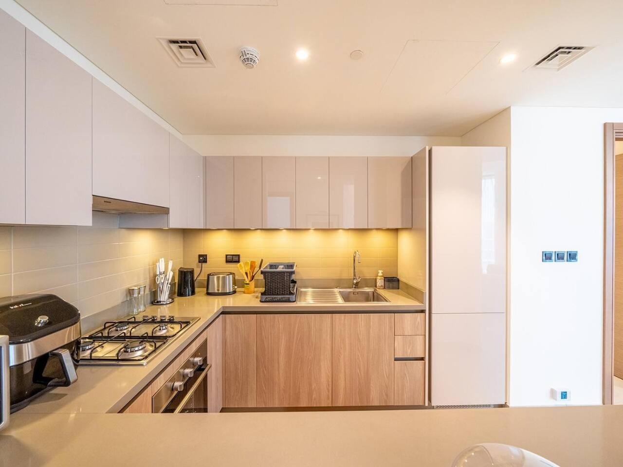 Stylish And Sleek Meydan 2 Bed