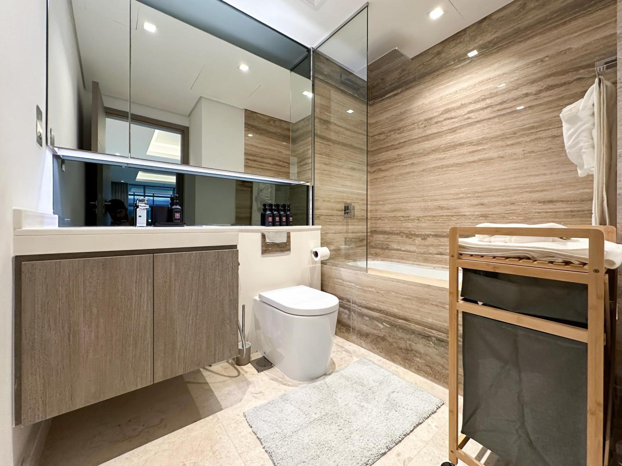 Apartment Trophy - Elevated Living In Luxurious Business Bay Loft *