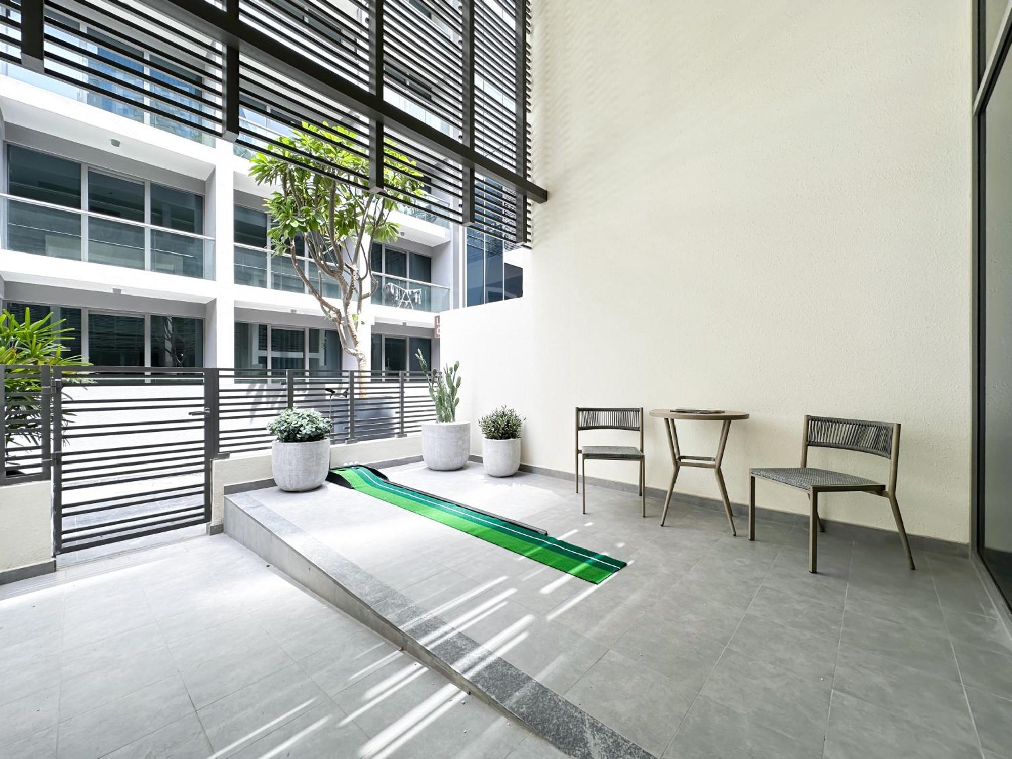Apartment Trophy - Elevated Living In Luxurious Business Bay Loft Dubai