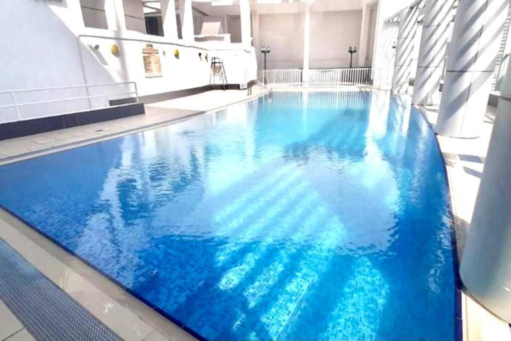 Apartment Rh - Spacious Studio, Near Mall, Downtown