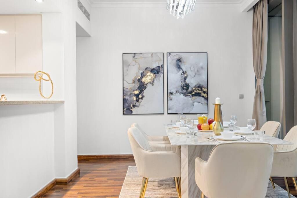 Apartment First Class 3br Burj Khalifa & Fountain Views