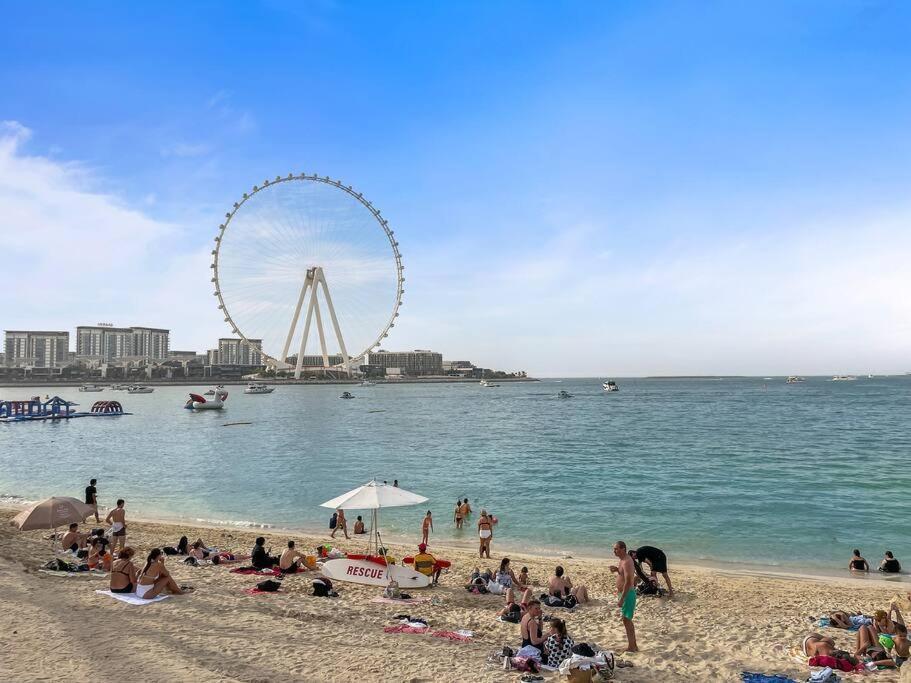 Sea View 3br With Access, Dining & Concierge