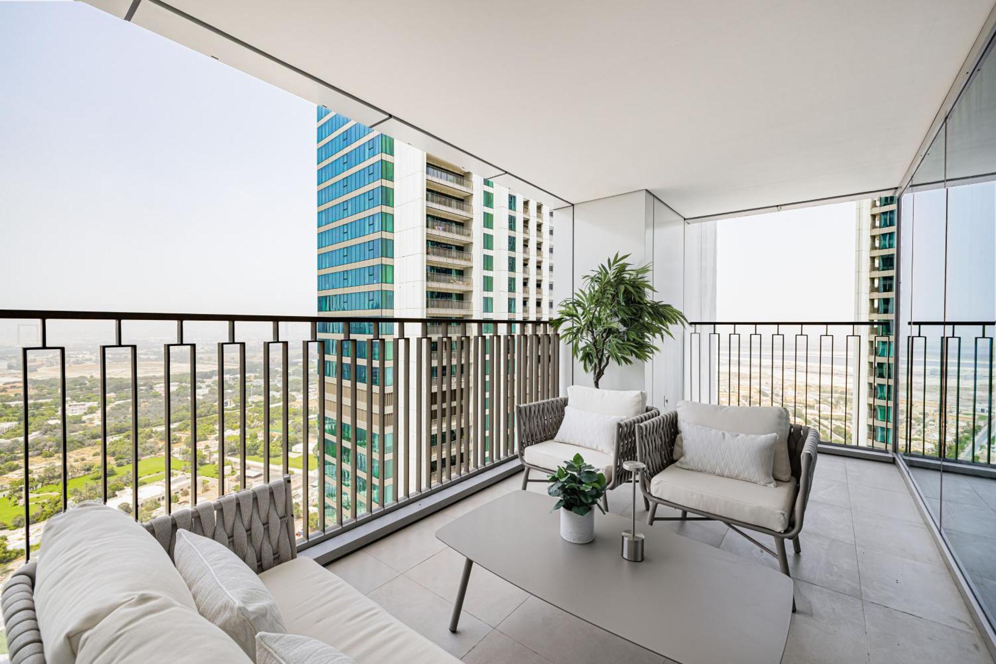 Daniels Skyline View 2br In Downtown Dubai