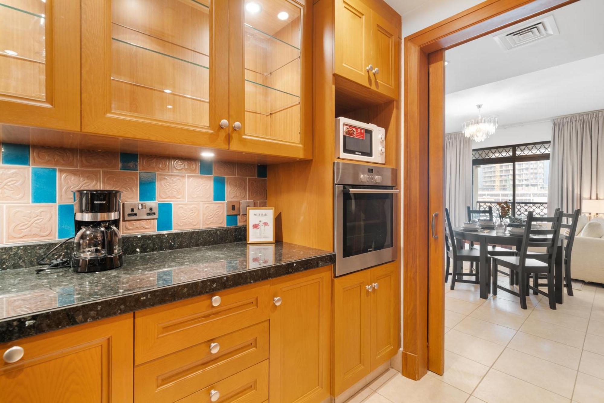 Rehan Suites, Downtown Dubai, Near Burj Khalifa & Mall - Homes Apartment