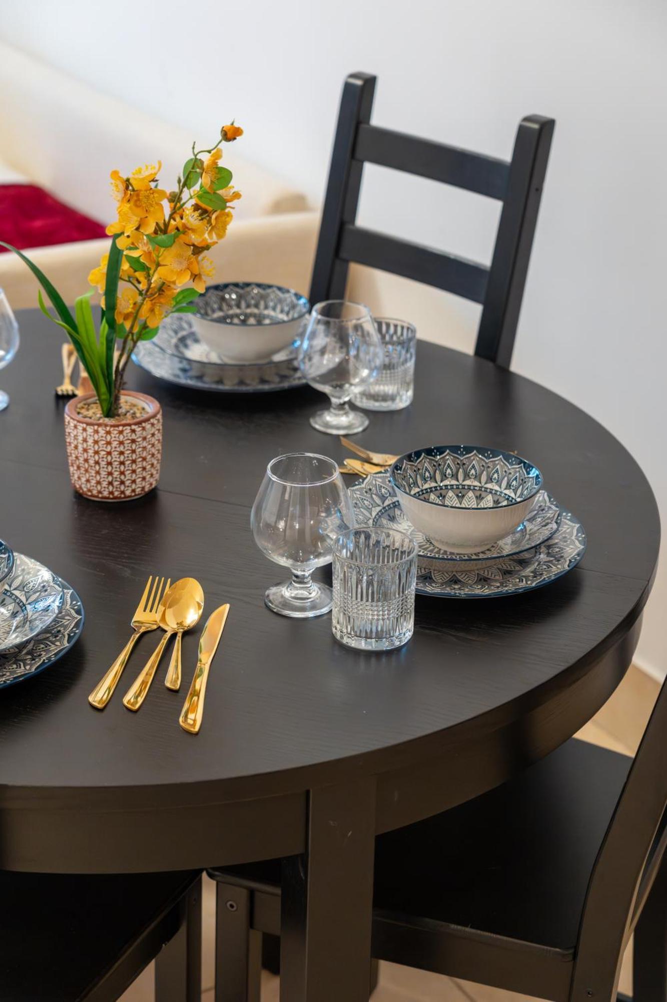 Rehan Suites, Downtown Dubai, Near Burj Khalifa & Mall - Homes Dubai