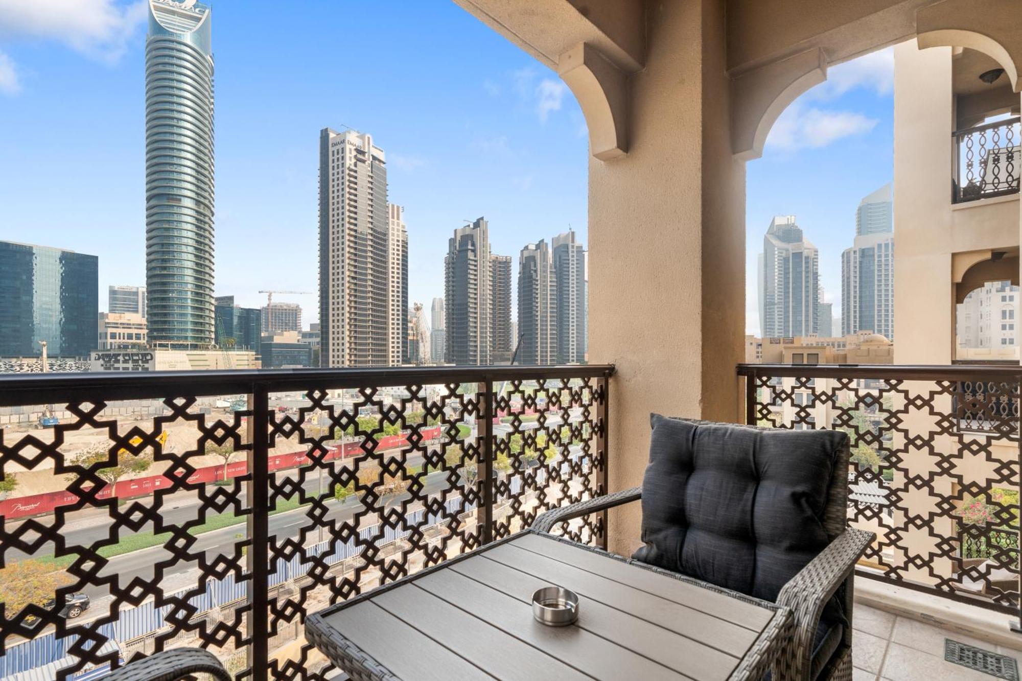 Rehan Suites, Downtown Dubai, Near Burj Khalifa & Mall - Homes Apartment