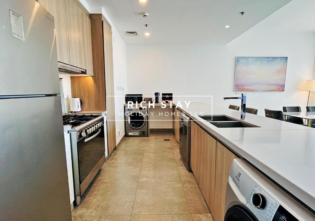 Full Seaview 2br In Stella Maris, Marina Apartment