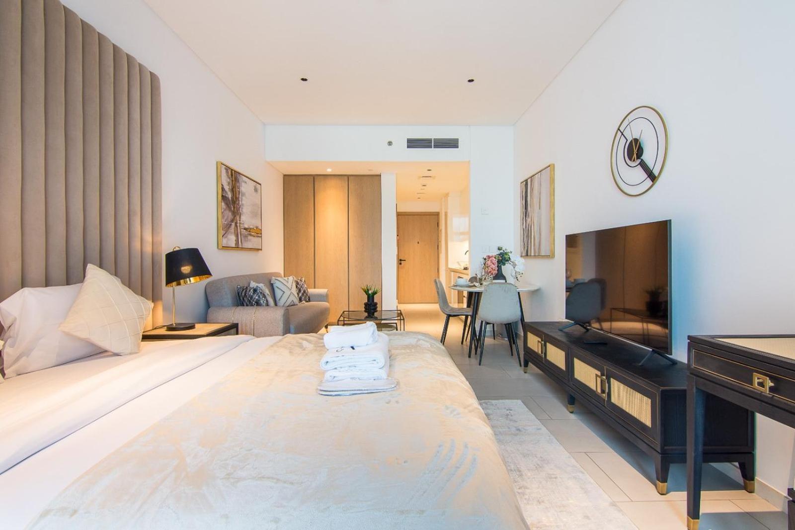 Marquise Square Studio, Business Bay Dubai