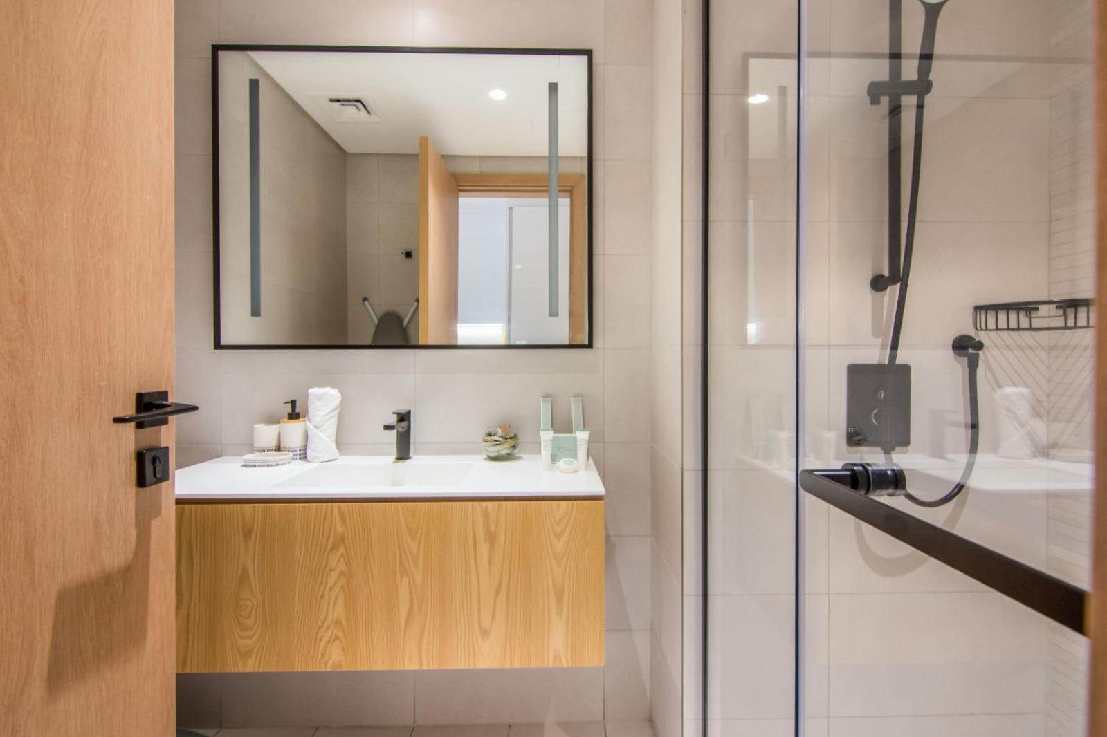 Marquise Square Studio, Business Bay Apartment *