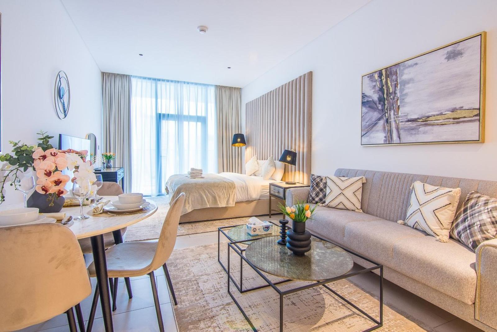 Marquise Square Studio, Business Bay *
