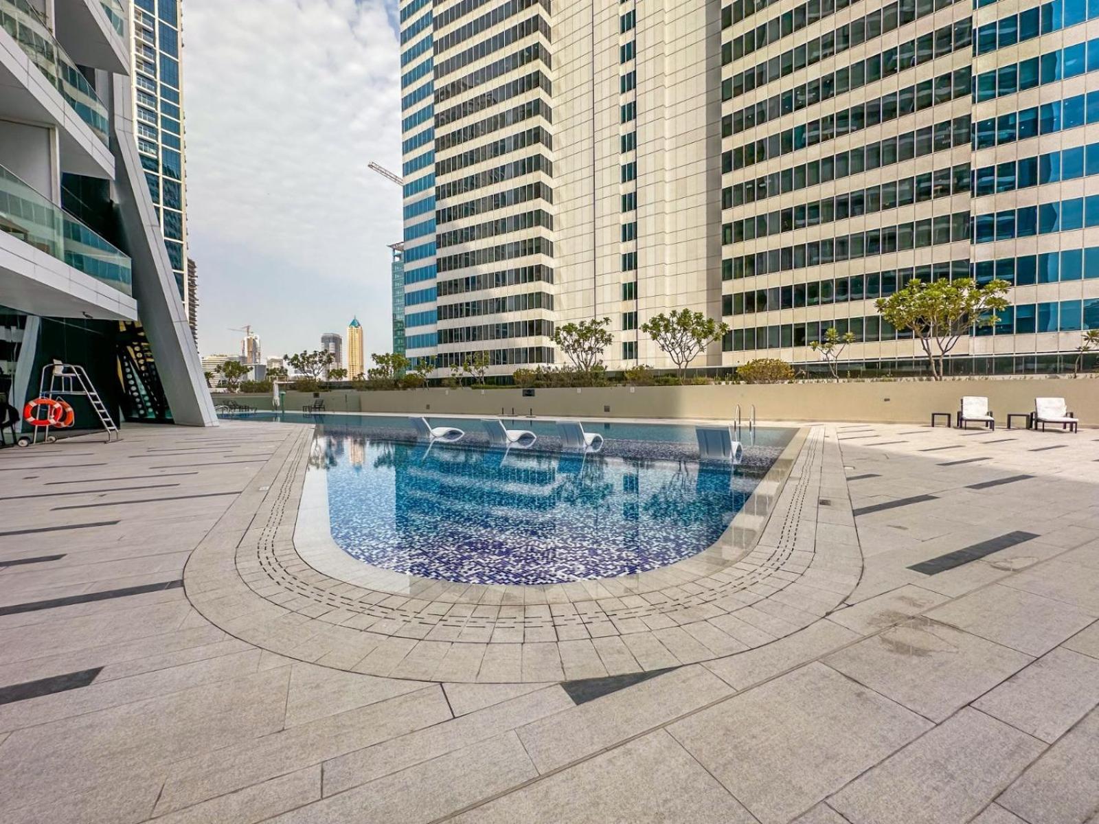 Marquise Square Studio, Business Bay * Dubai