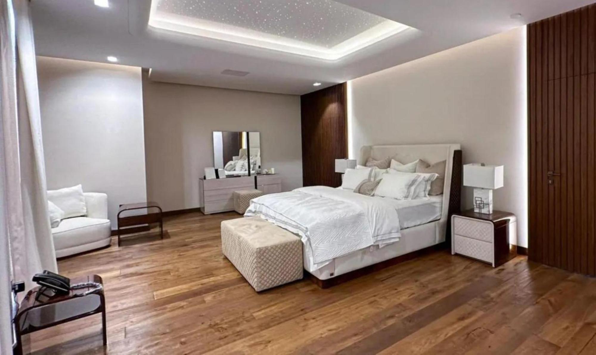 World Class Luxurious 6 Bdr In Palm Jumeriah *
