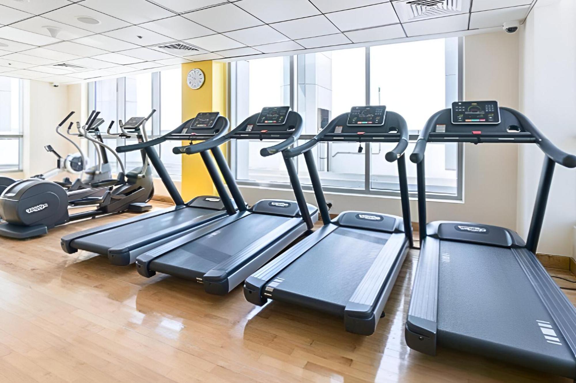 Vacay Lettings - Bay Tower - Dubai