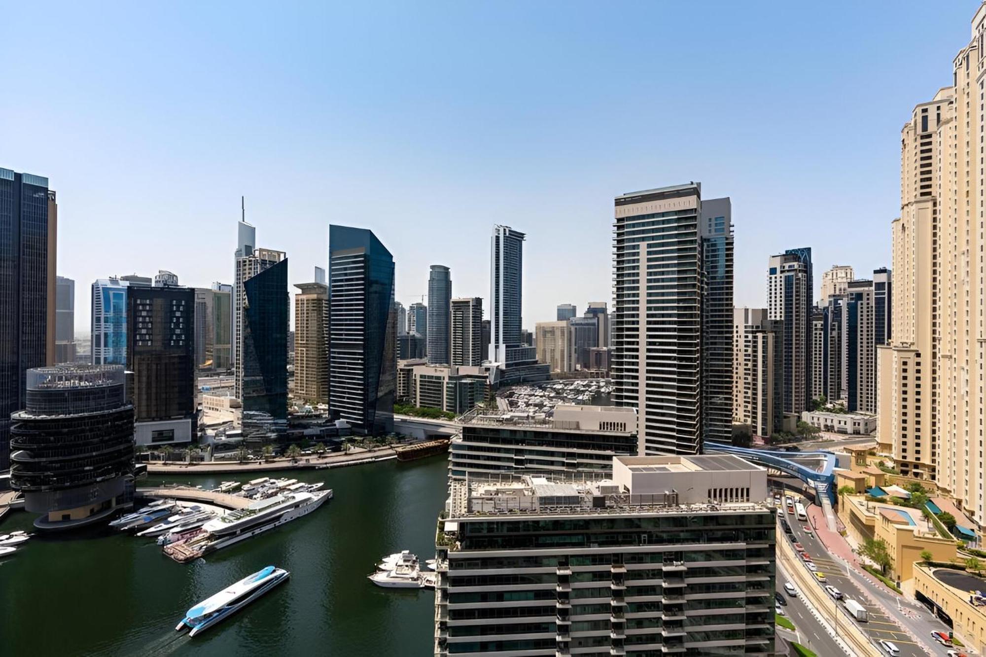 Vacay Lettings - Bay Tower - Apartment Dubai