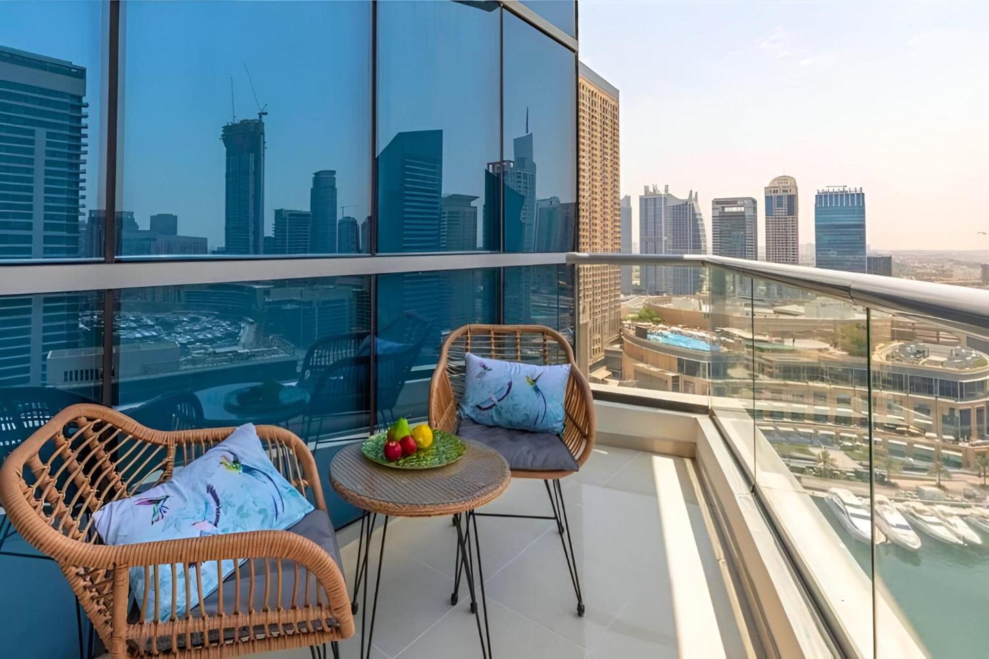 Vacay Lettings - Bay Tower - Apartment Dubai