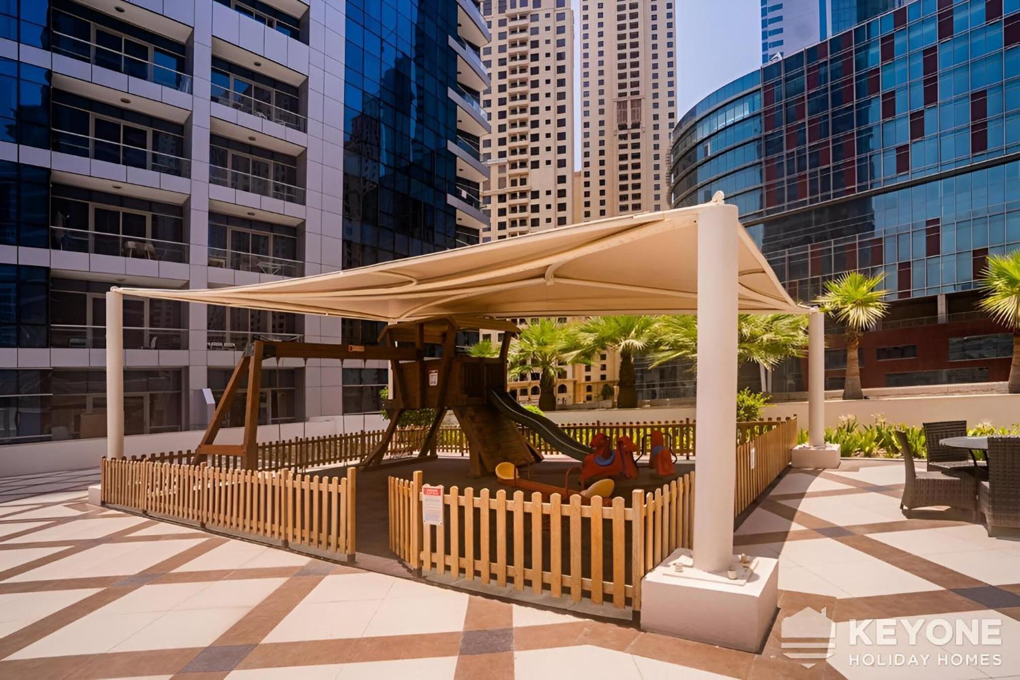 Vacay Lettings - Bay Tower - * Dubai