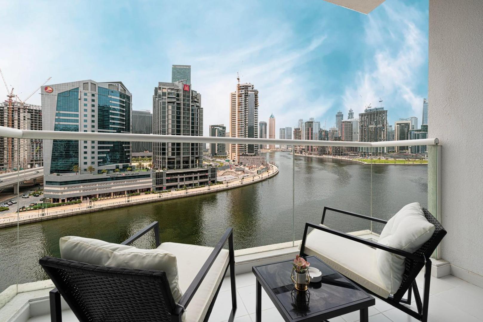 Juliushomes - Prive Business Bay, Apartment Dubai