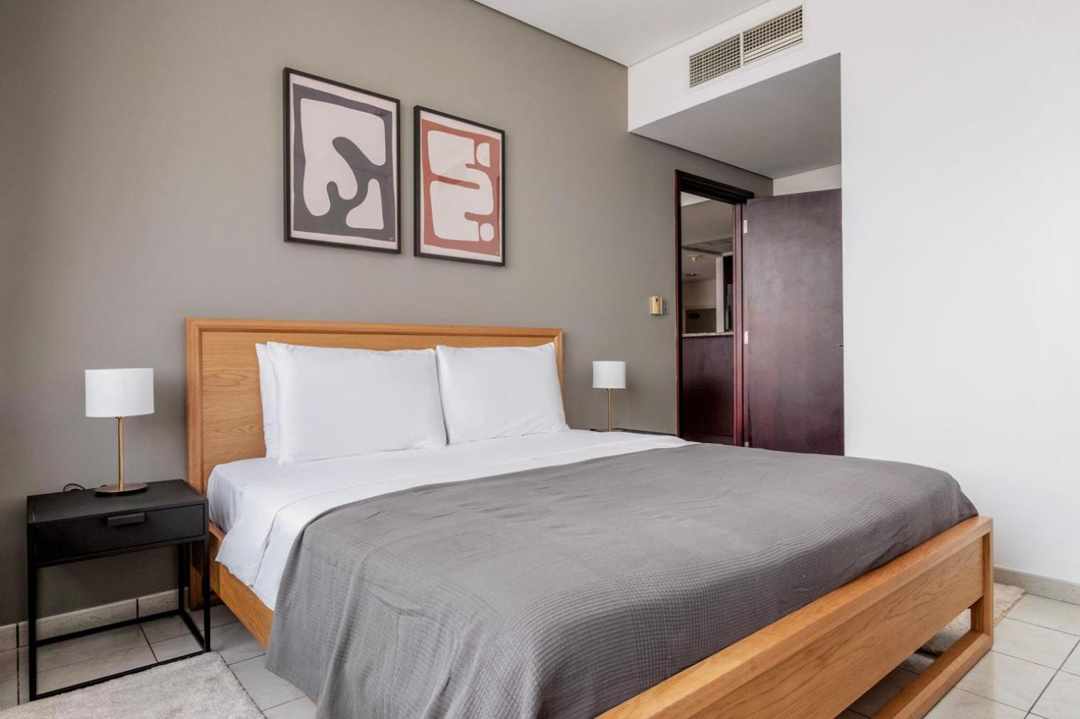 Blueground Difc Pool Gym Parking Dxb-1471 Apartment