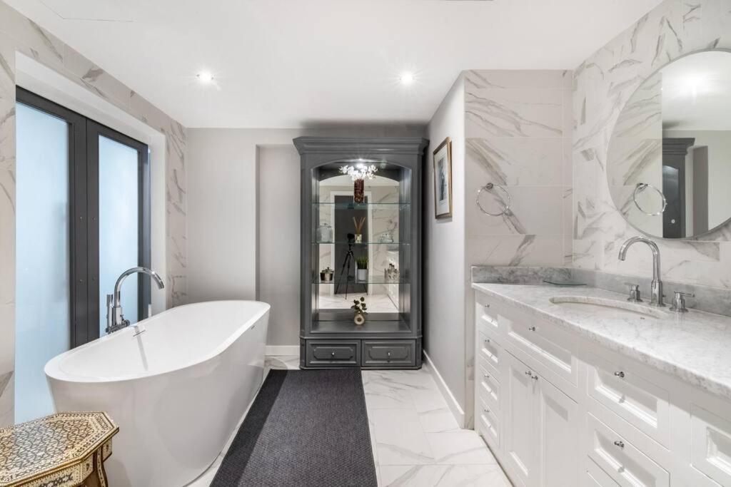 Lap Of Luxury 3br At Sadaf Near Jumeirah 3802 *