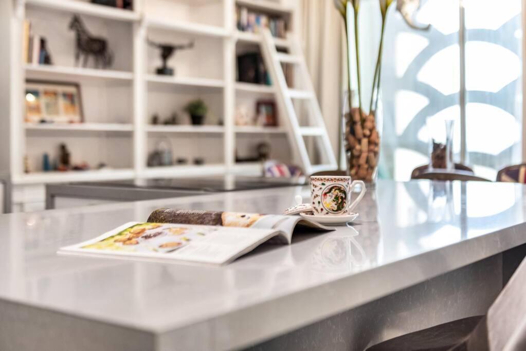Lap Of Luxury 3br At Sadaf Near Jumeirah 3802 *